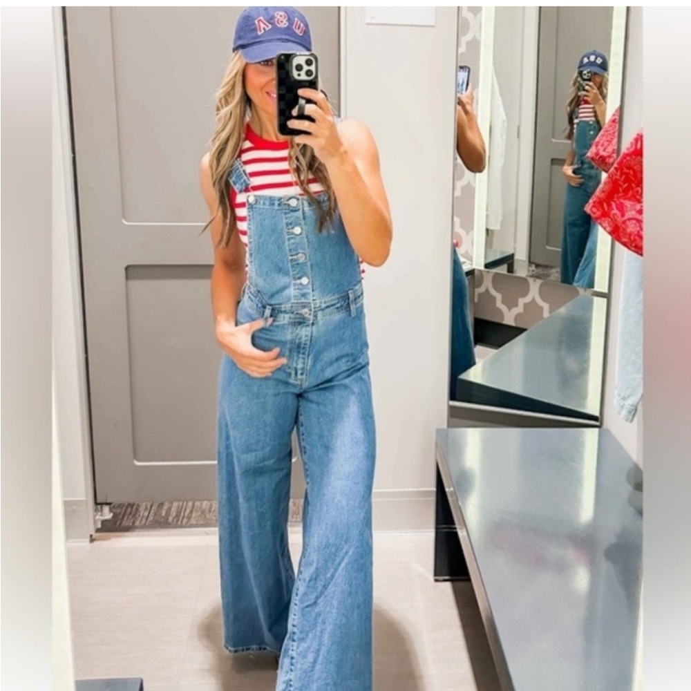 Universal Thread Light Blue Denim Overalls
